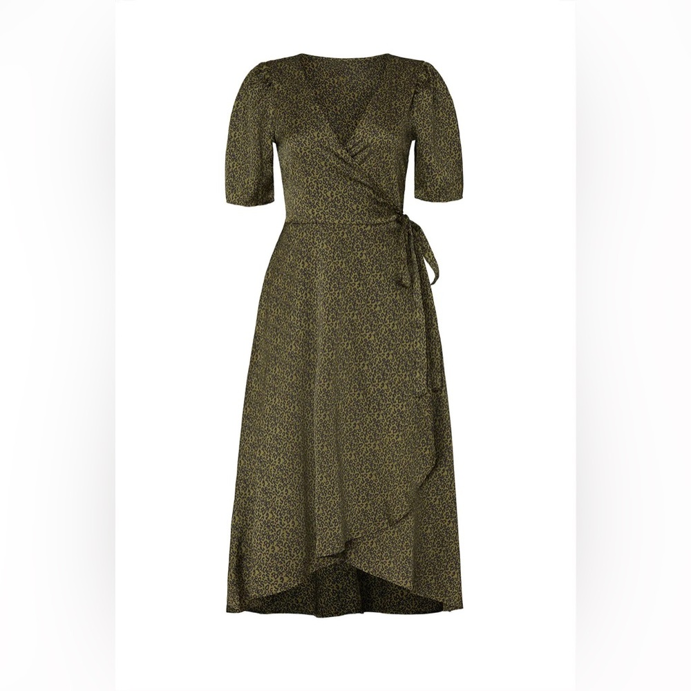 Plus size 3x Bobeau Lumi Midi Satin Wrap Dress in Olive 🫒 Never worn with tags